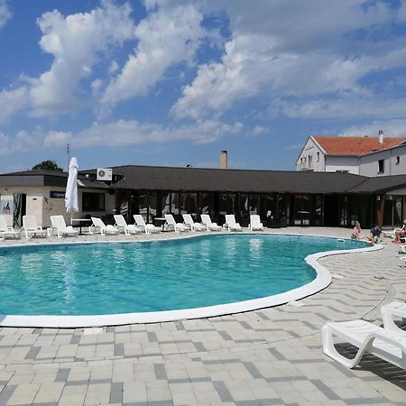 Hotel Euforia Lounge Šabac Esterno foto