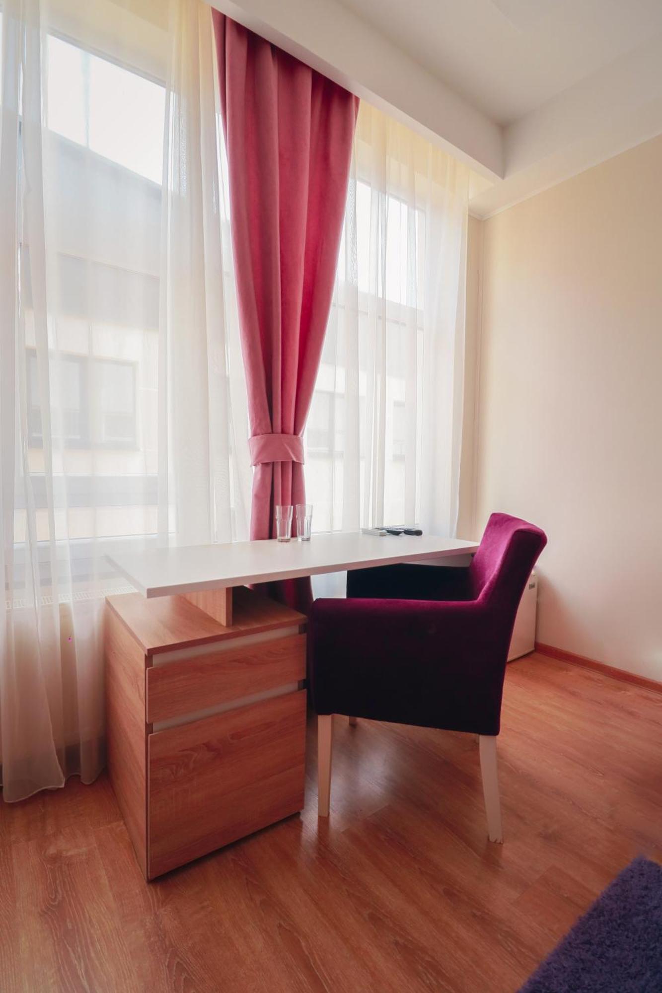Hotel Euforia Lounge Šabac Esterno foto