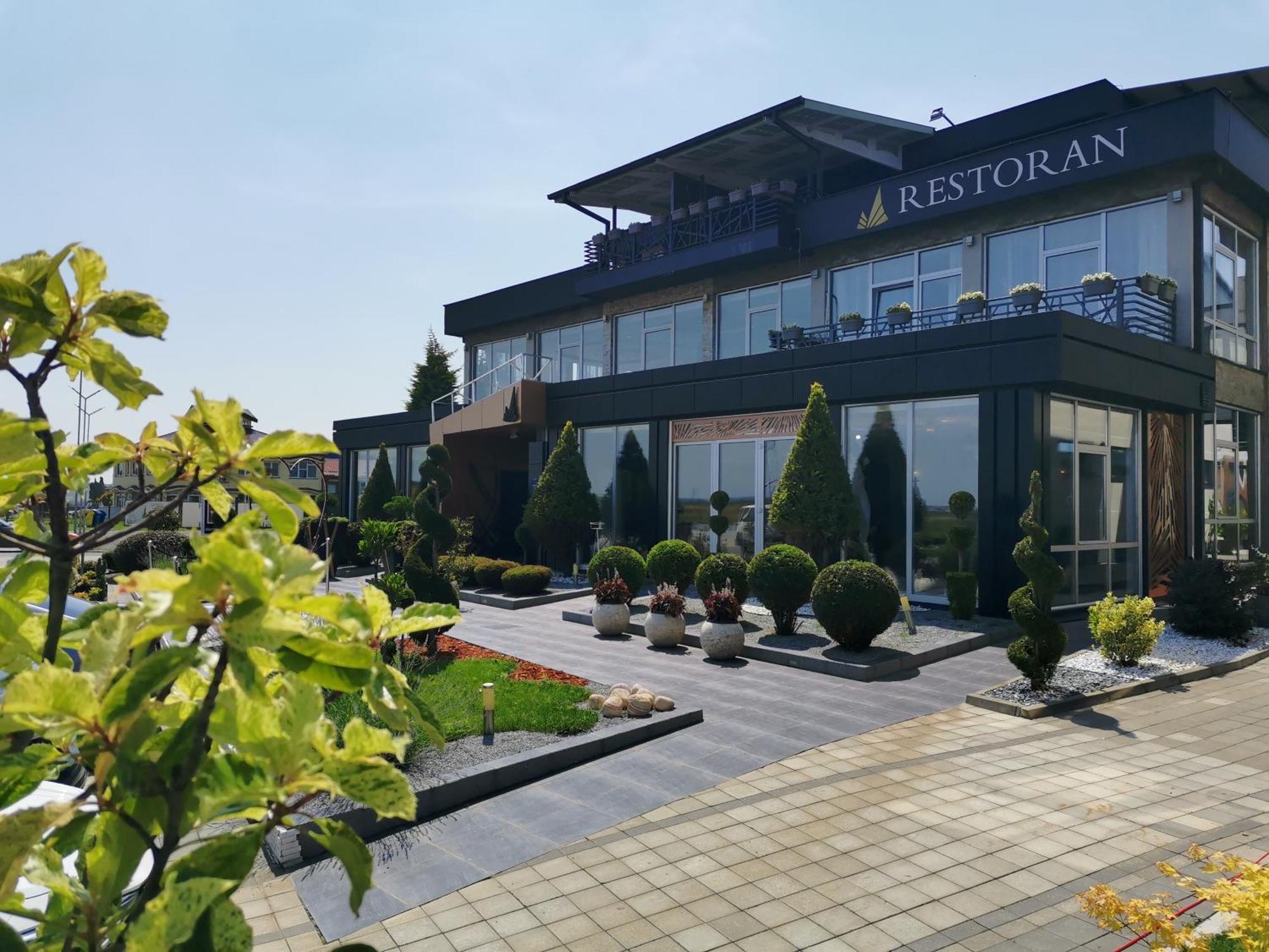 Hotel Euforia Lounge Šabac Esterno foto